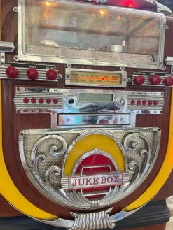 Vintage CD-Radio im Jukebox-Stil von Polyconcept, 1997