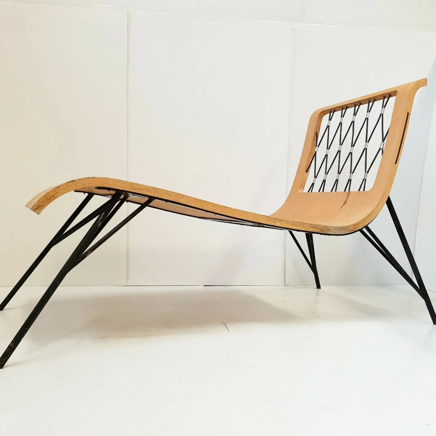 Vintage Chaiselongue von Jean Prouvé & Jules Leleu, 1950er