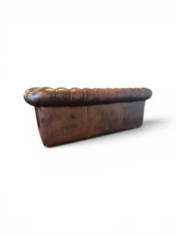 Vintage Chesterfield Drei-Sitzer Sofa aus Braunem Leder, England, 1980er