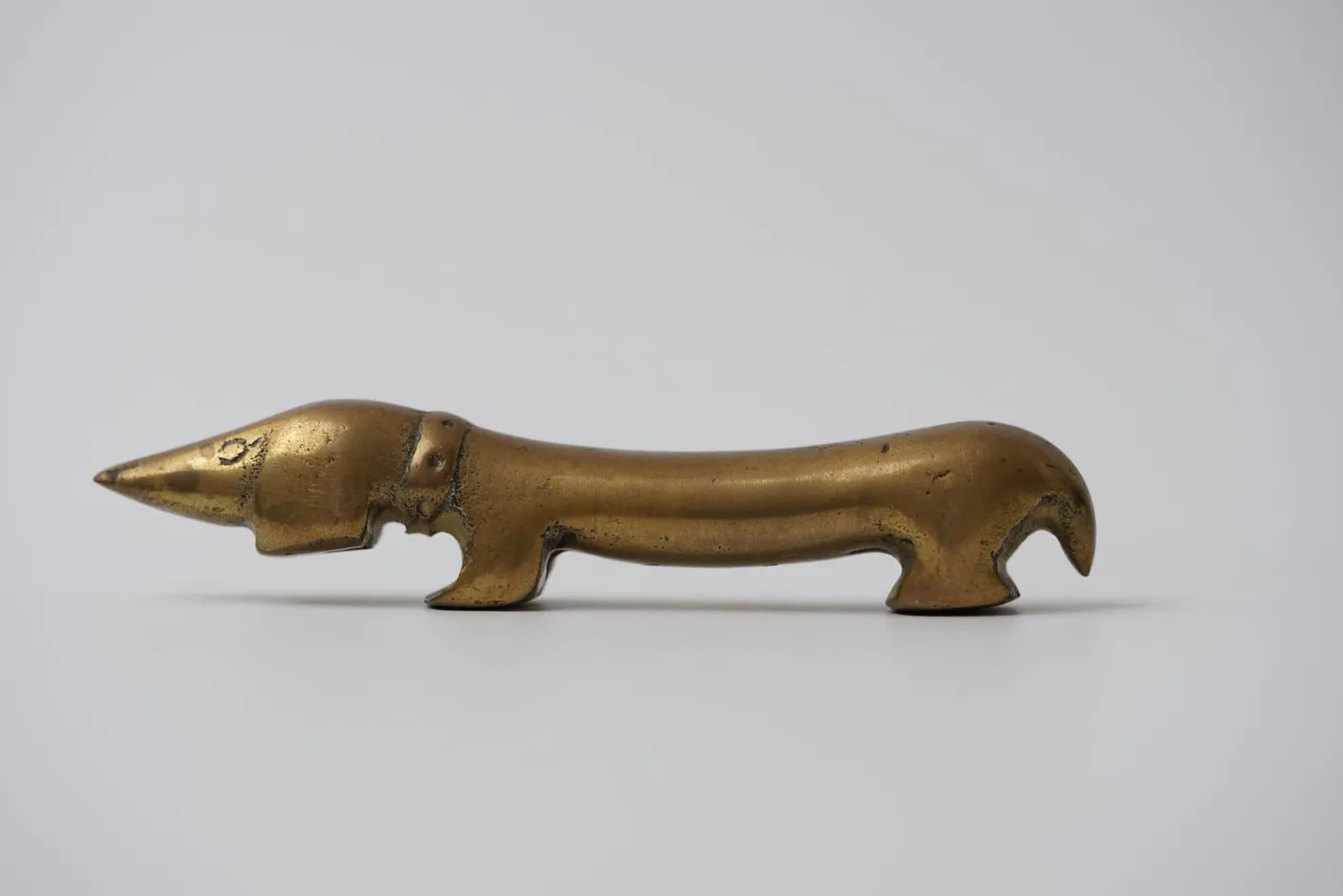 Vintage Dachshund Flaschenöffner aus Messing von Walter Bosse für Herta Baller, 1950er