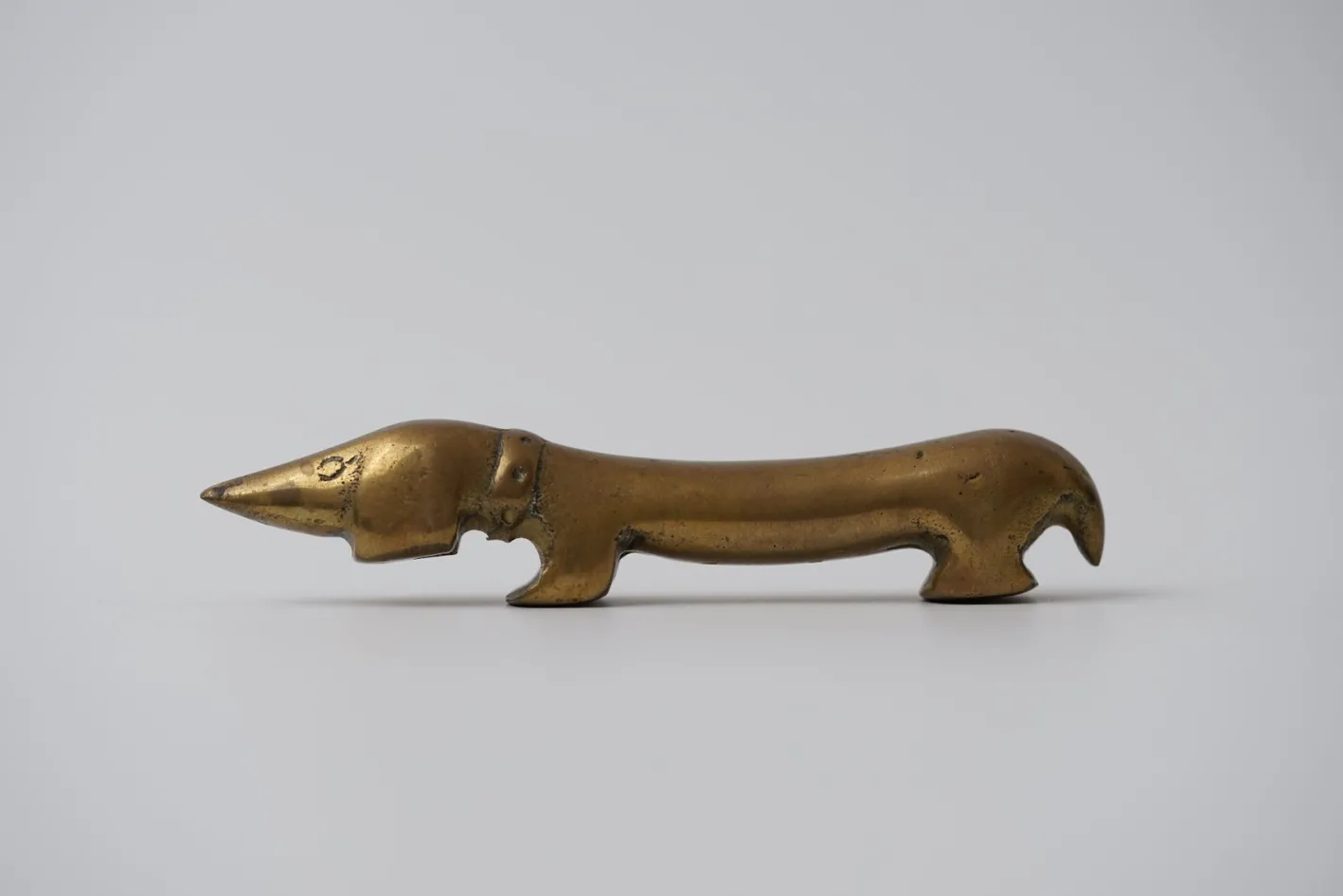 Vintage Dachshund Flaschenöffner aus Messing von Walter Bosse für Herta Baller, 1950er