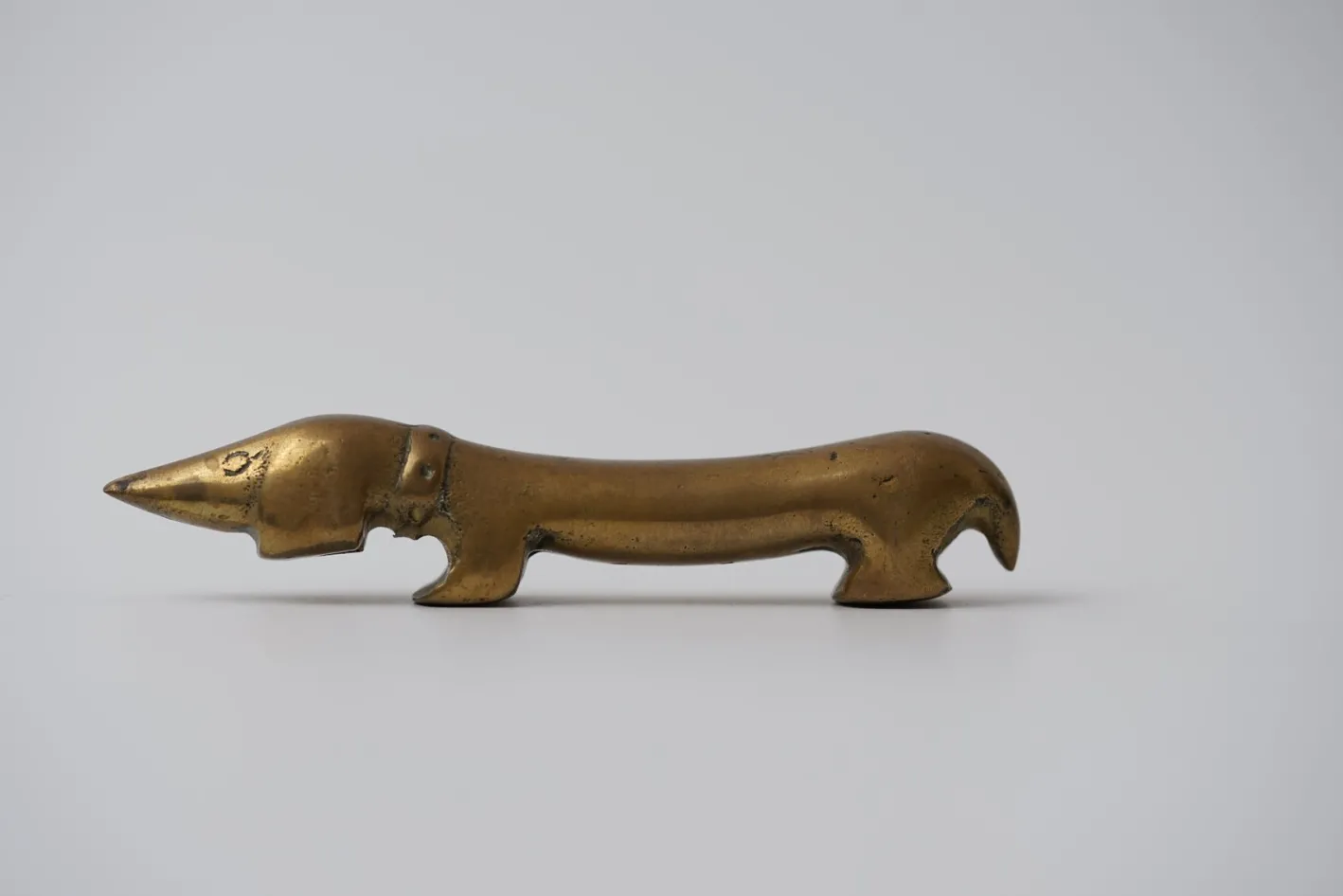 Vintage Dachshund Flaschenöffner aus Messing von Walter Bosse für Herta Baller, 1950er