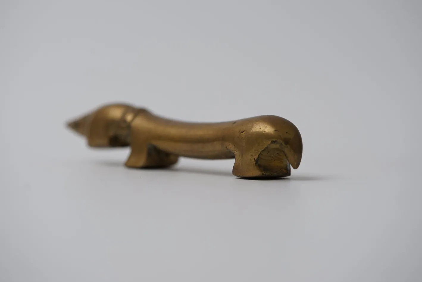 Vintage Dachshund Flaschenöffner aus Messing von Walter Bosse für Herta Baller, 1950er