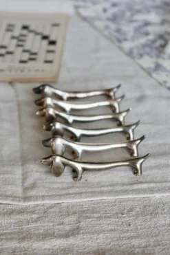 Vintage Dackel Messerablagen aus patiniertem Silbermetall, 1970er, 6er Set
