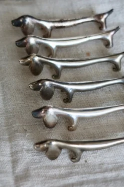 Vintage Dackel Messerablagen aus patiniertem Silbermetall, 1970er, 6er Set