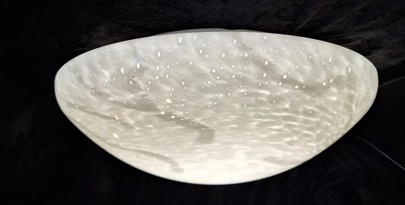 Vintage Deckenlampe mit weiß marmoriertem Glasschirm, 1980er