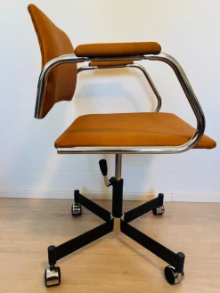 Vintage Dijon Modell K-380 Bürostuhl von Kovona, Tschechoslowakei, 1970er