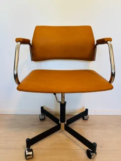 Vintage Dijon Modell K-380 Bürostuhl von Kovona, Tschechoslowakei, 1970er