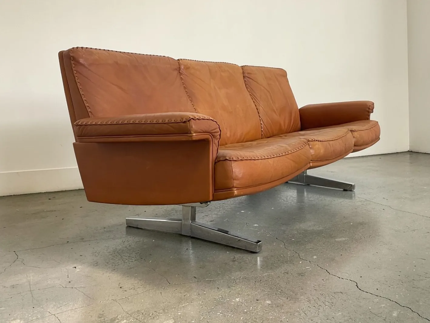Vintage DS-31 Drei-Sitzer Sofa aus Cognacfarbenem Leder von de Sede, 1970er