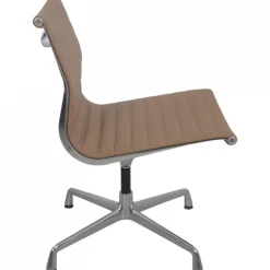 Vintage EA103 Stühle aus beigefarbenem Leder von Charles Eames, 2019, 4er Set
