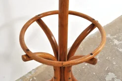Vintage Garderobe aus Buche von Thonet, 1920er