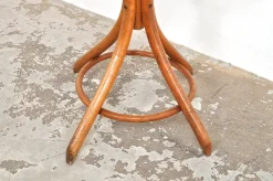 Vintage Garderobe aus Buche von Thonet, 1920er