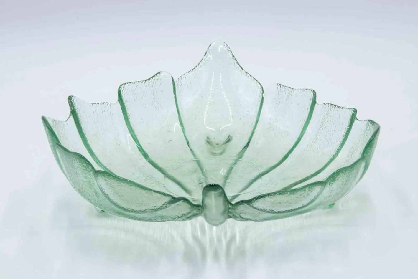 Vintage Glasschale in Blattform, Italien, 1970er