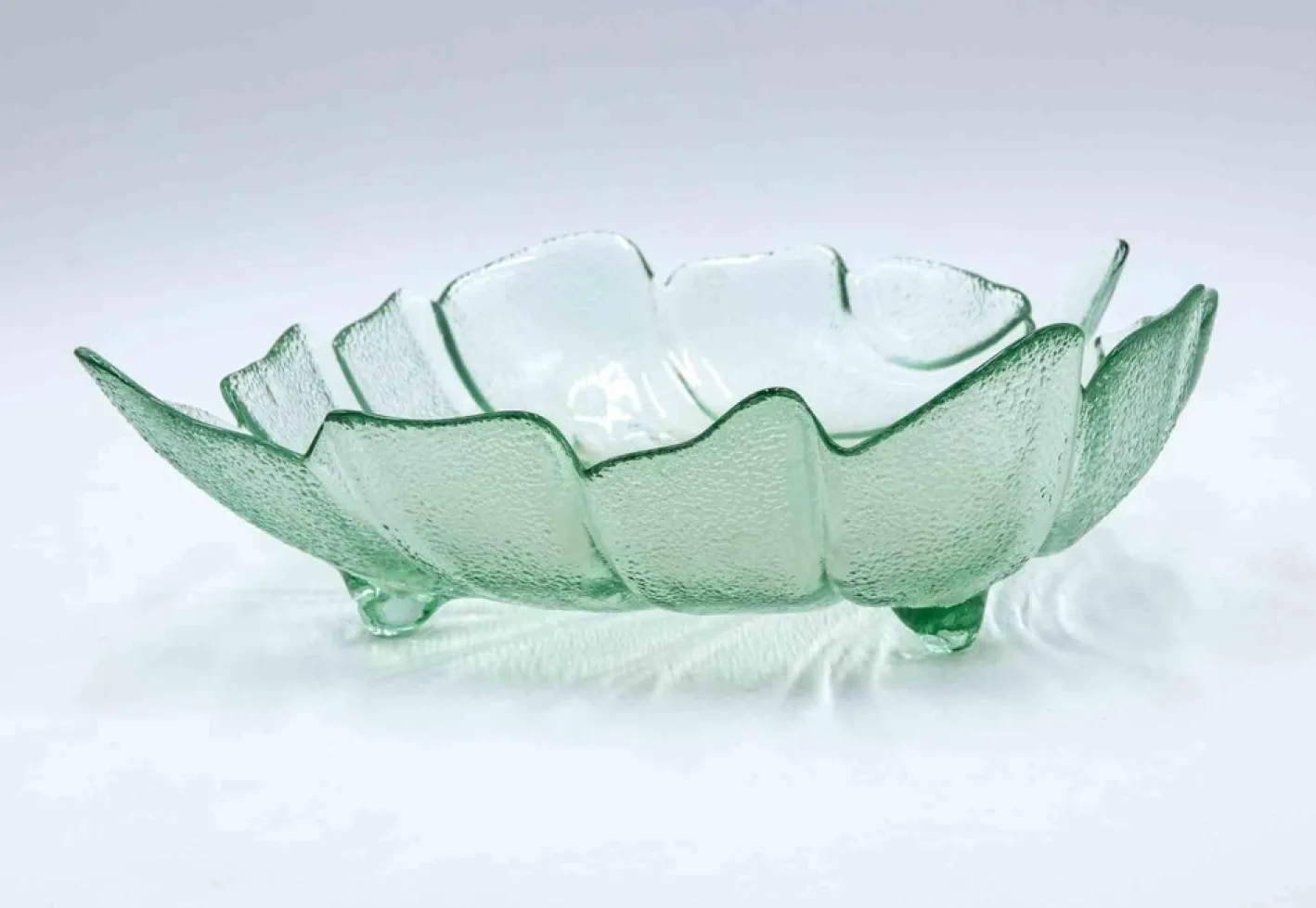 Vintage Glasschale in Blattform, Italien, 1970er