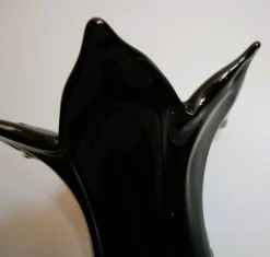 Vintage Handkerchief Vase aus schwarzem Muranoglas, 1970er