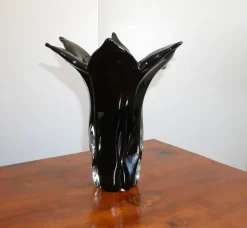 Vintage Handkerchief Vase aus schwarzem Muranoglas, 1970er