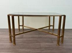Vintage Hollywood Regency Couchtisch aus Messing & Rauchglas, 1970er