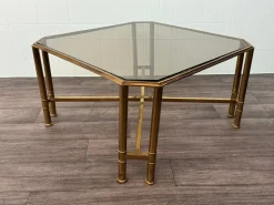 Vintage Hollywood Regency Couchtisch aus Messing & Rauchglas, 1970er
