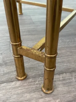 Vintage Hollywood Regency Couchtisch aus Messing & Rauchglas, 1970er