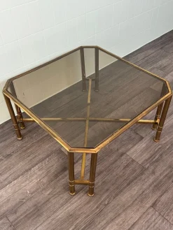 Vintage Hollywood Regency Couchtisch aus Messing & Rauchglas, 1970er