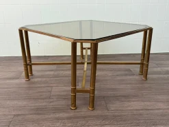 Vintage Hollywood Regency Couchtisch aus Messing & Rauchglas, 1970er