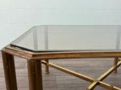 Vintage Hollywood Regency Couchtisch aus Messing & Rauchglas, 1970er