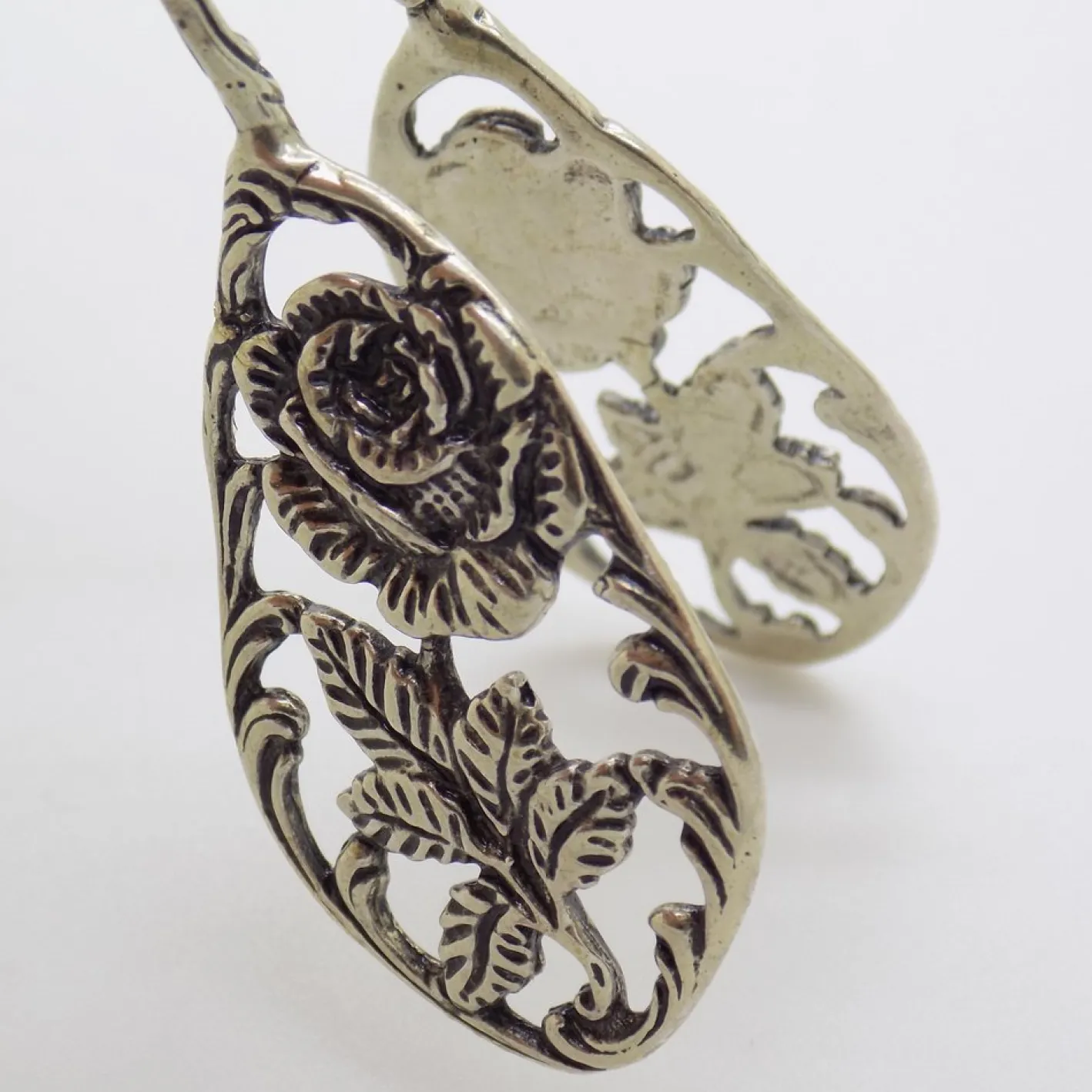 Vintage Italian Handmade Genuine Silver Decorative Sugar Cube Tonges with Rose Flower Motif, 1970s