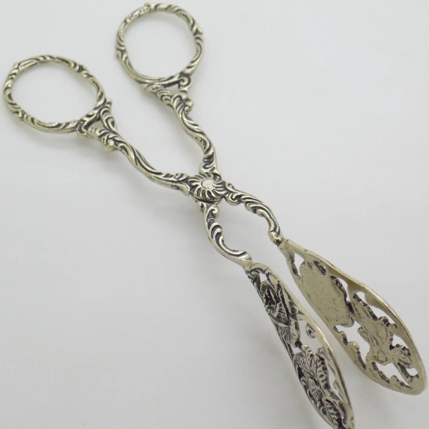 Vintage Italian Handmade Genuine Silver Decorative Sugar Cube Tonges with Rose Flower Motif, 1970s