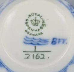 Vintage Kaffeetassen mit Untertassen aus Porzellan von Royal Copenhagen, 1930er, 8er Set