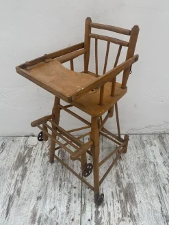 Vintage Kinderstuhl aus Holz