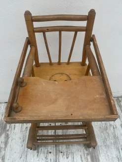 Vintage Kinderstuhl aus Holz