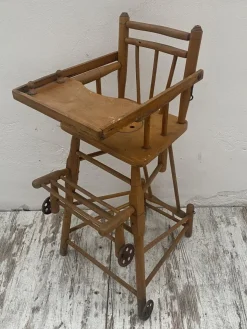 Vintage Kinderstuhl aus Holz