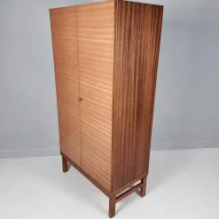 Vintage Kleiderschrank aus Buche, 1970er