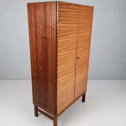 Vintage Kleiderschrank aus Buche, 1970er