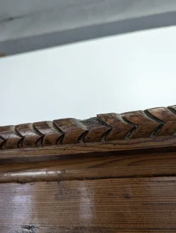 Vintage Kleiderschrank aus Pinienholz im Normannischen Stil