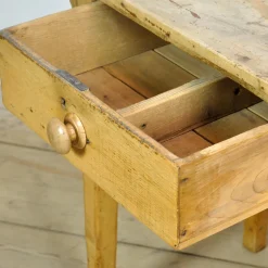Vintage Konsolentisch aus Pinienholz, 1930