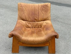 Vintage Ledersessel aus Kiefernholz von Maison Regain, 1970er