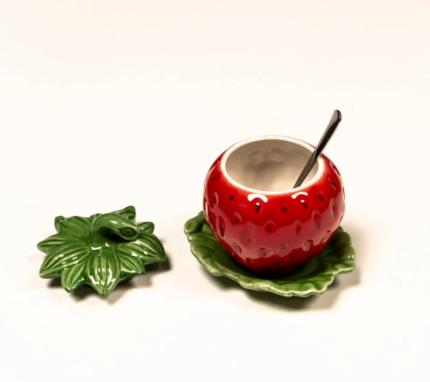Vintage Majolika Schale mit Erdbeermarmelade, 1970er