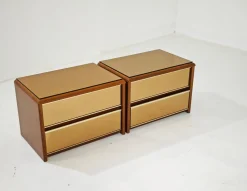 Vintage Nachttische aus Holz & bronziertem Spiegelglas, 1970er, 2er Set