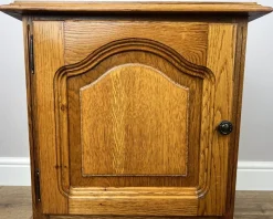 Vintage Nachttische im Französischen Stil, 2er Set