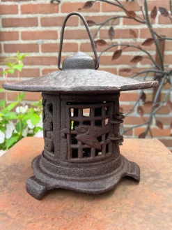 Vintage Pagode Gartenlaterne aus Gusseisen im japanischen Stil, 1970er