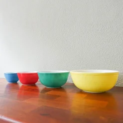 Vintage Pyrex Rührschüsseln, 1950er, 4er Set