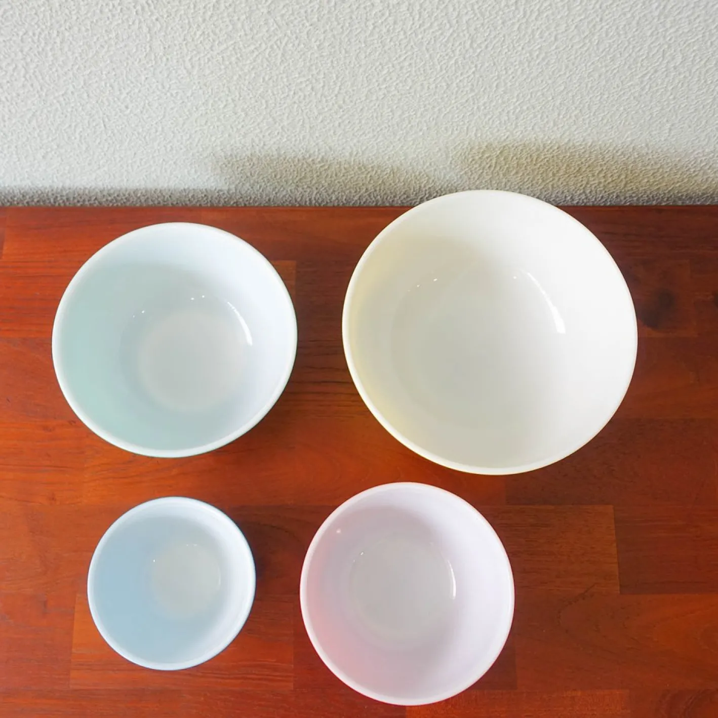 Vintage Pyrex Rührschüsseln, 1950er, 4er Set