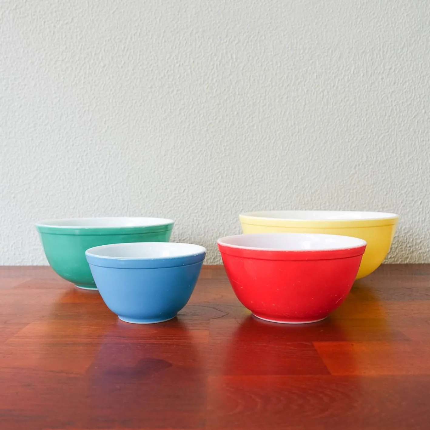 Vintage Pyrex Rührschüsseln, 1950er, 4er Set