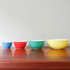 Vintage Pyrex Rührschüsseln, 1950er, 4er Set
