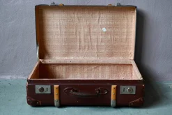 Vintage Reisekoffer aus Hartpappe mit Holzgriffen, 1940er