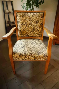 Vintage Salon Sessel mit floralem Muster, 1940er