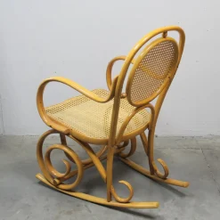 Vintage Schaukelstuhl aus Buche, 1980er