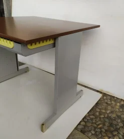 Vintage Schreibtisch von Ettore Sottsass für Olivetti Synthesis, 1972