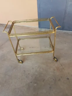 Vintage Servierwagen mit zwei Regalen aus Messing & Kristallglas, 1940er